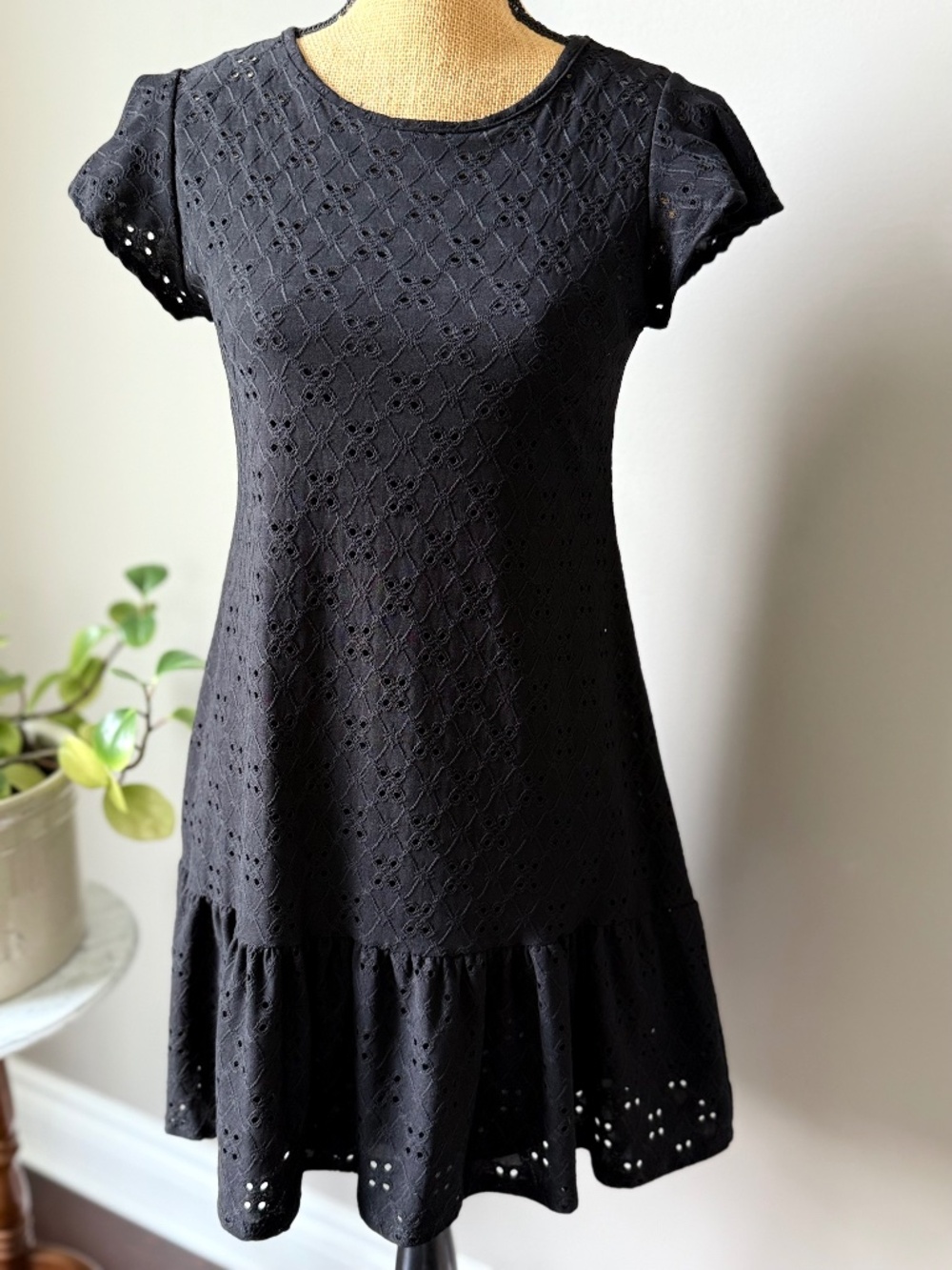 Brit & Bri Black Stretch Eyelet Ruffle Mini Dress - Lined - Size Small